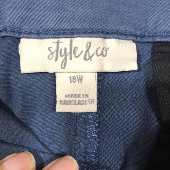 STYLE‎ & COMPANY Shorts Womens 18W Blue Mid Rise Casual Chino Raw Hem - Picture 6 of 9
